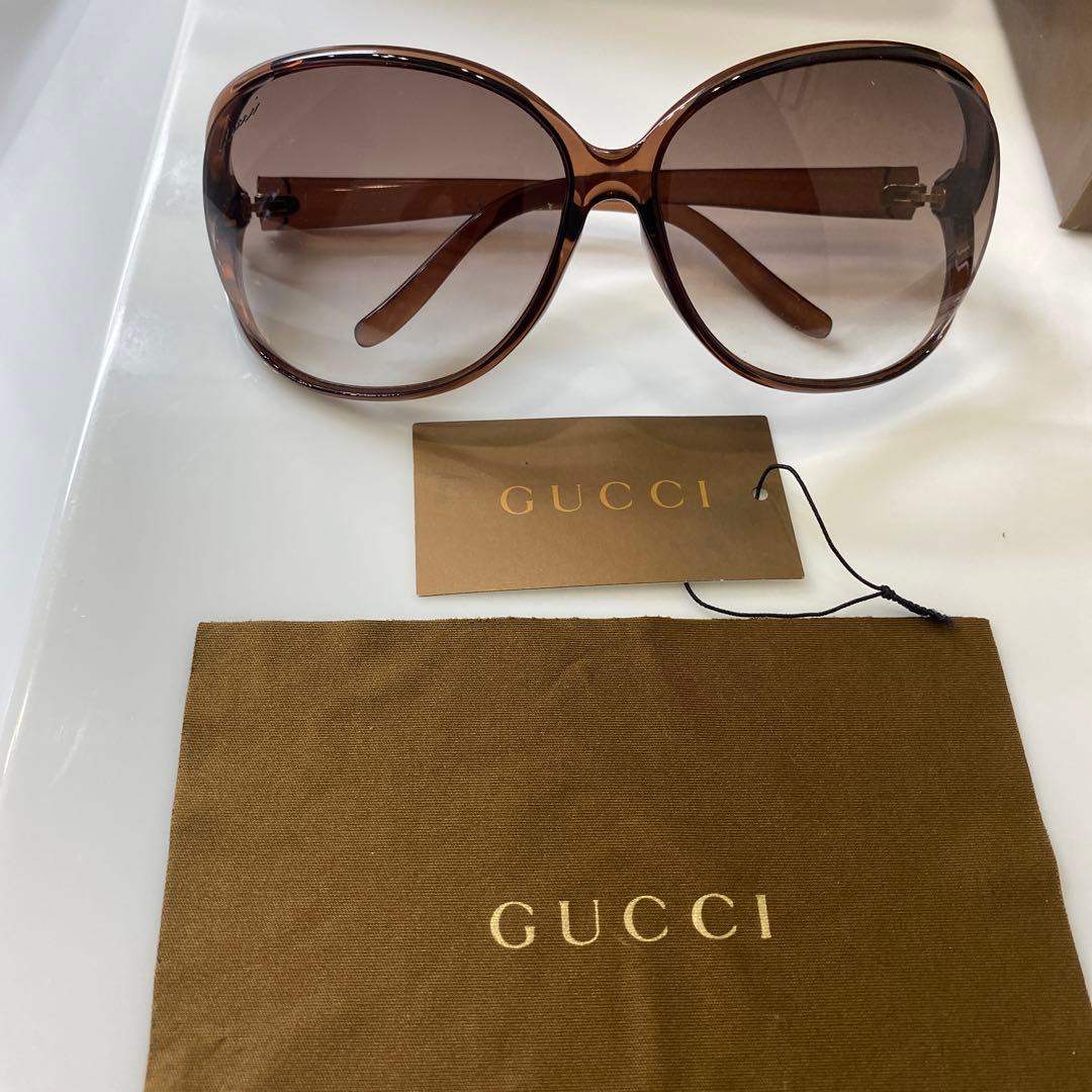 匿名発送　GUCCI インターロッキングGハートサングラス　GG3525