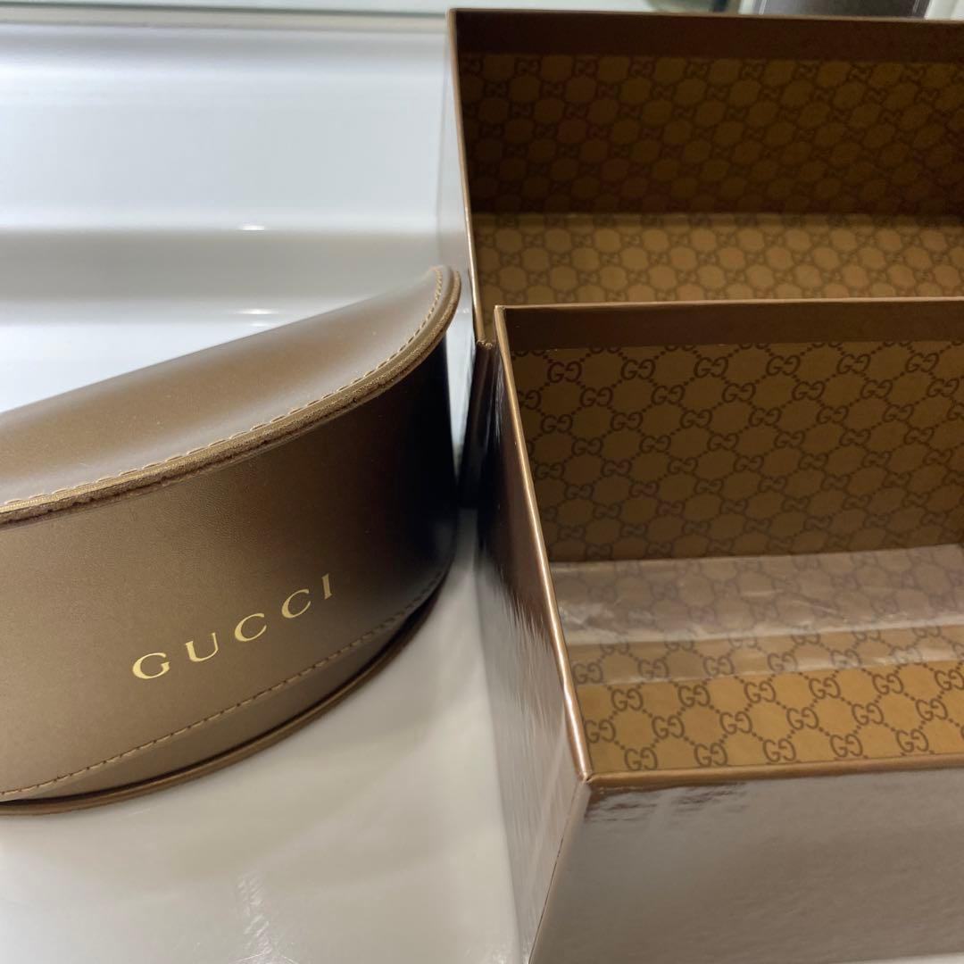 匿名発送　GUCCI インターロッキングGハートサングラス　GG3525