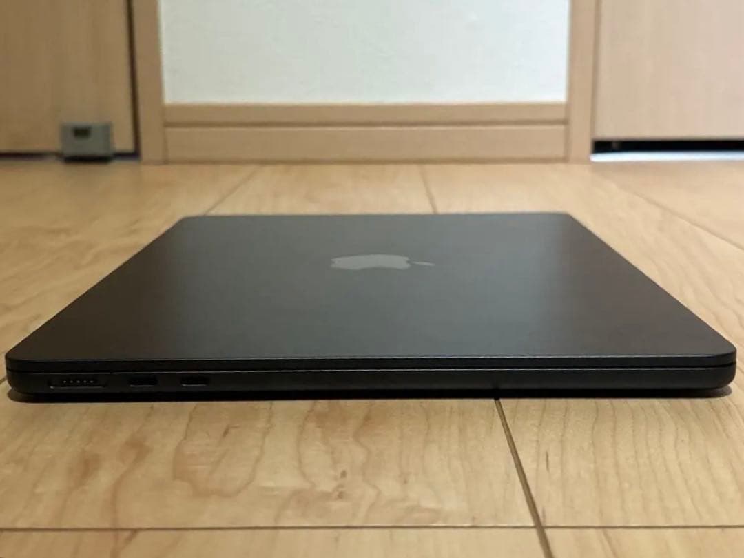 MacBook Air 13.6 M3 2024 美品 充放電3回 バッテリ不良