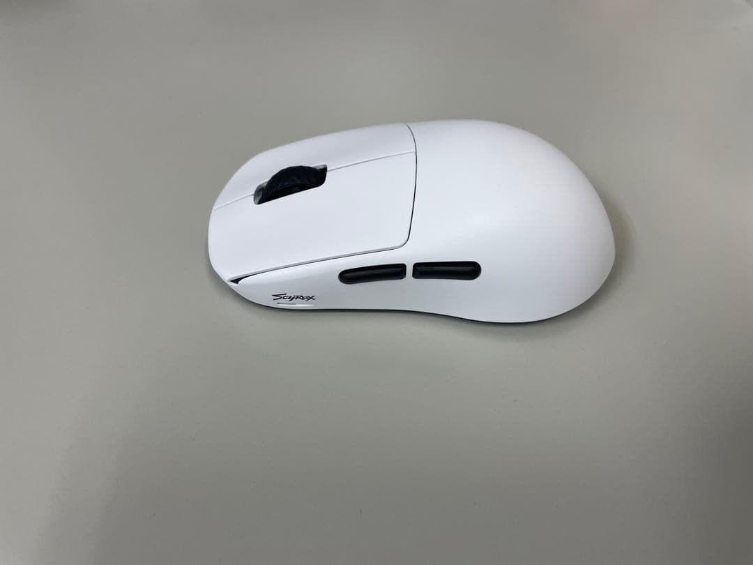 Scyrox V8 ゲーミングマウス