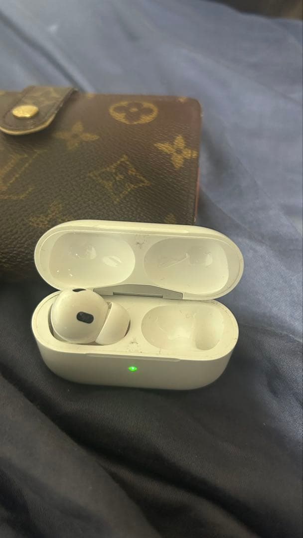 AirPods本体 ホワイト　値下げ交渉あり