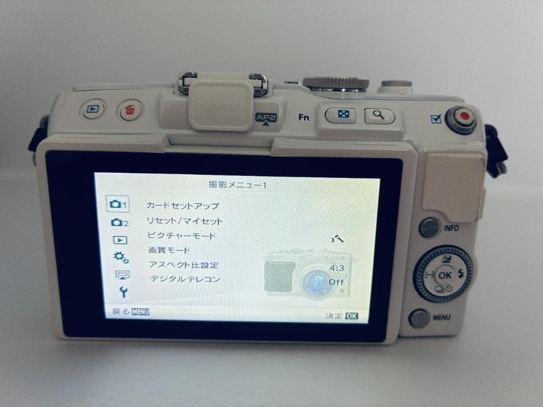 【美品】 OLYMPUS PEN Lite E-PL6 ダブルレンズセット