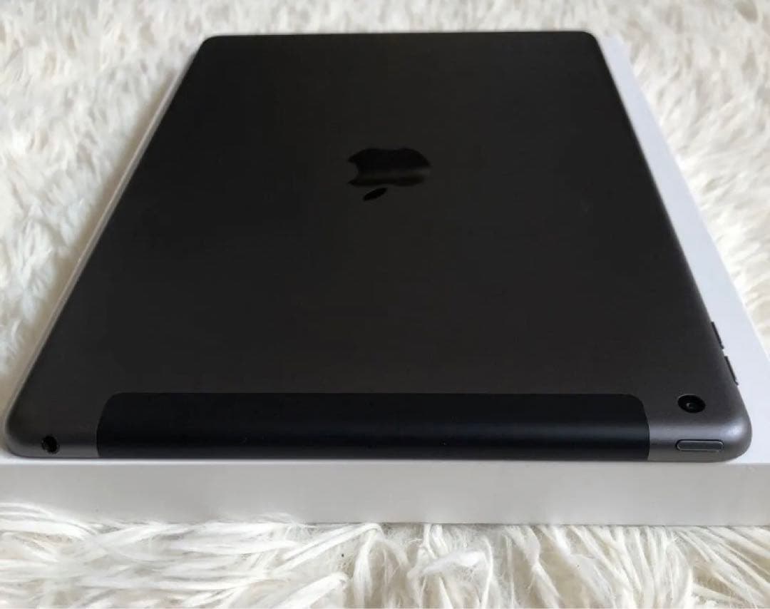 【即購入OK】iPad 第8世代 セルラーモデル【極美品】 #87 【付属品】