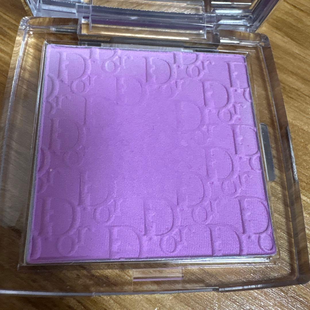 Dior バックステージ ロージーグロウ
