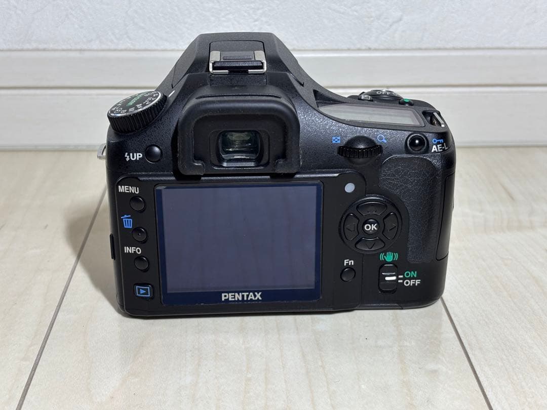 Pentax ペンタックス デジタルー眼レフカメラK200D シャッター数少
