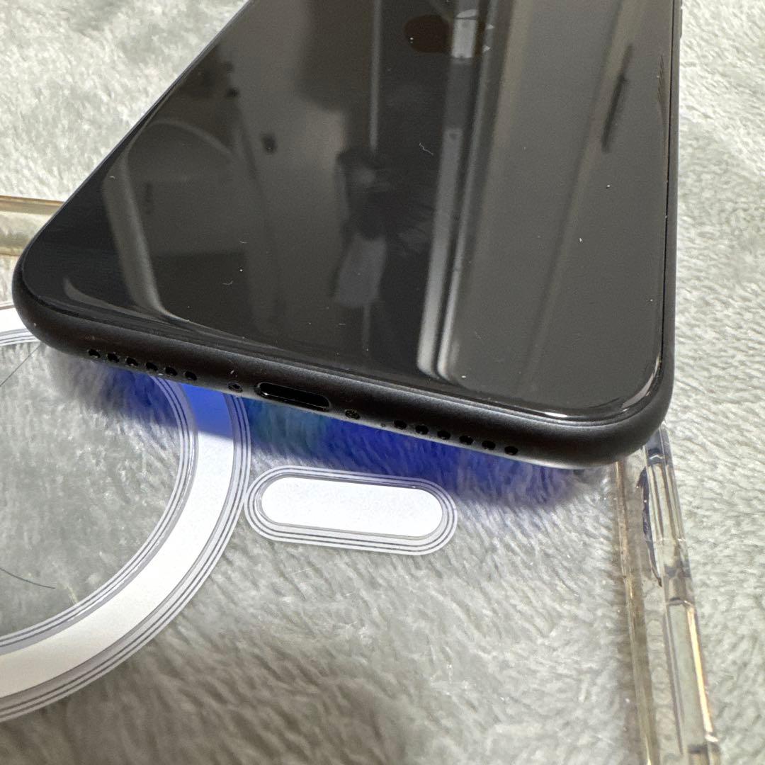Apple iPhone 11 64G ブラック バッテリー残76%