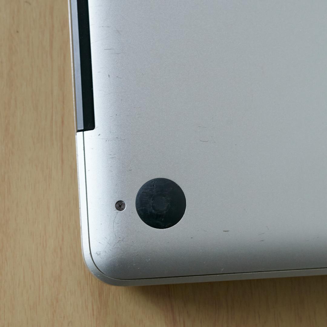 MacBook Pro 17-inch Late 2011 ハードケース付き