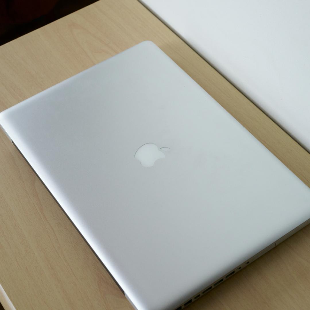 MacBook Pro 17-inch Late 2011 ハードケース付き