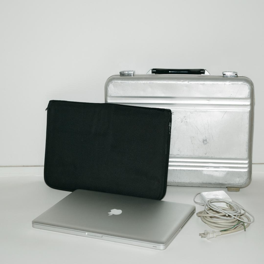 MacBook Pro 17-inch Late 2011 ハードケース付き