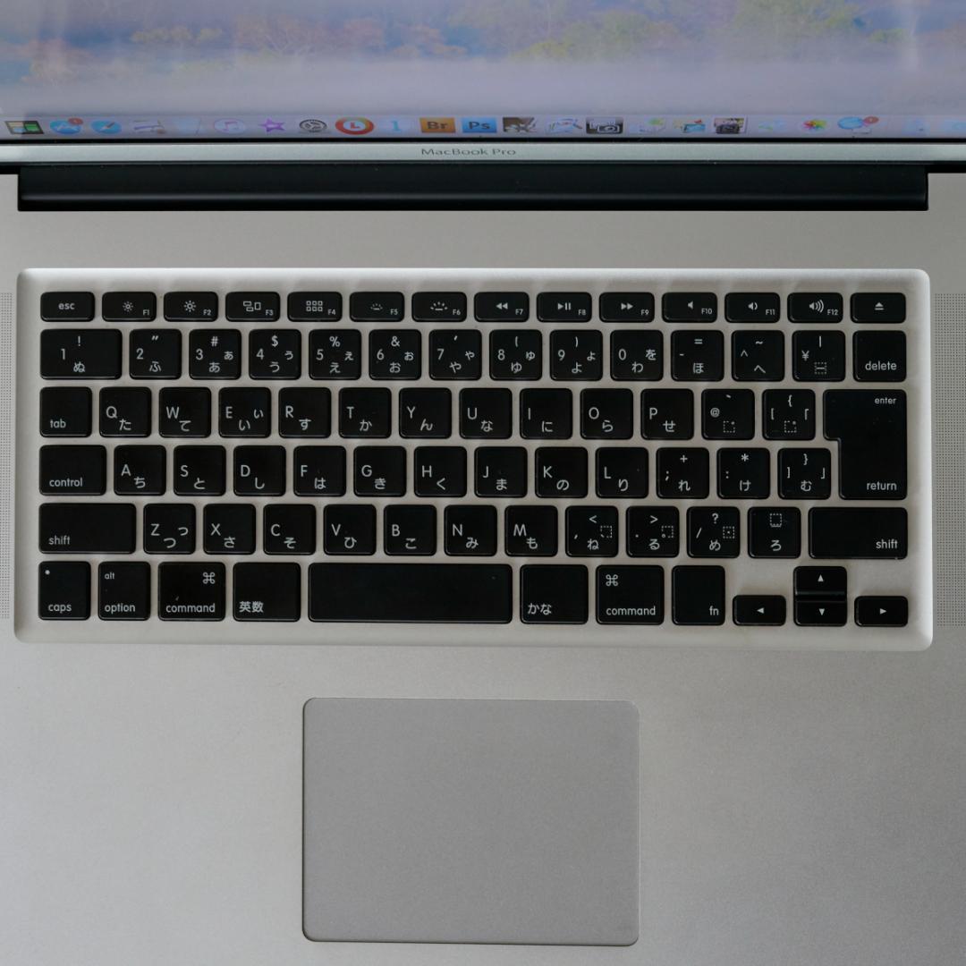 MacBook Pro 17-inch Late 2011 ハードケース付き