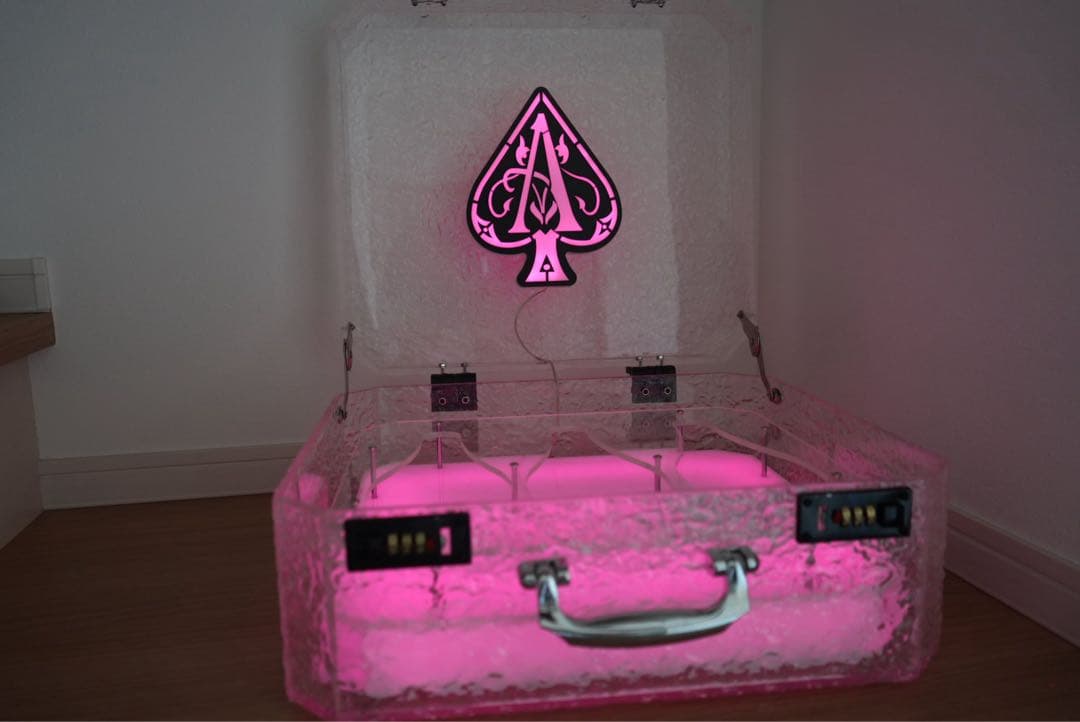 新品 シャンパン ケース LED アルマンド アタッシュケース