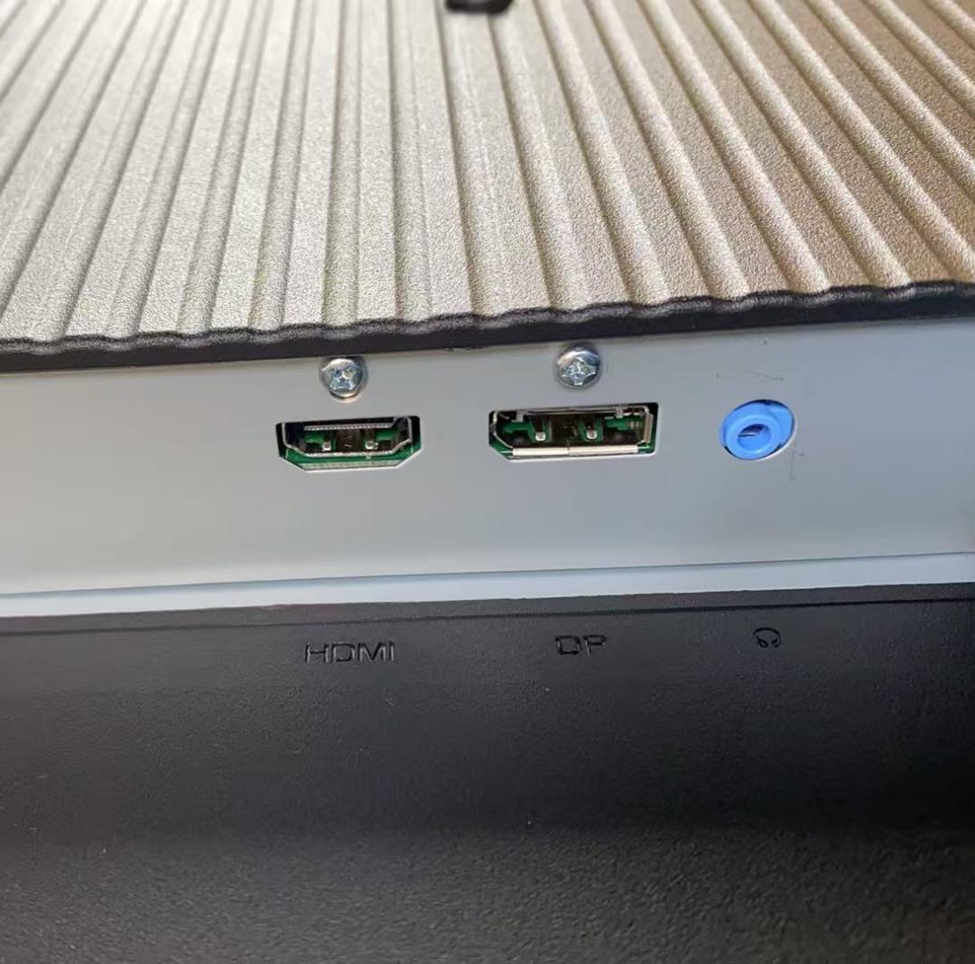 プリンストン PTF-B321QS 31.5型液晶ディスプレイ 元箱付