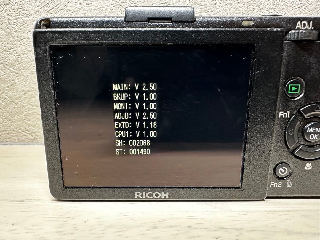 【充電器付】RICOH GR DIGITAL III リコー デジタルカメラ