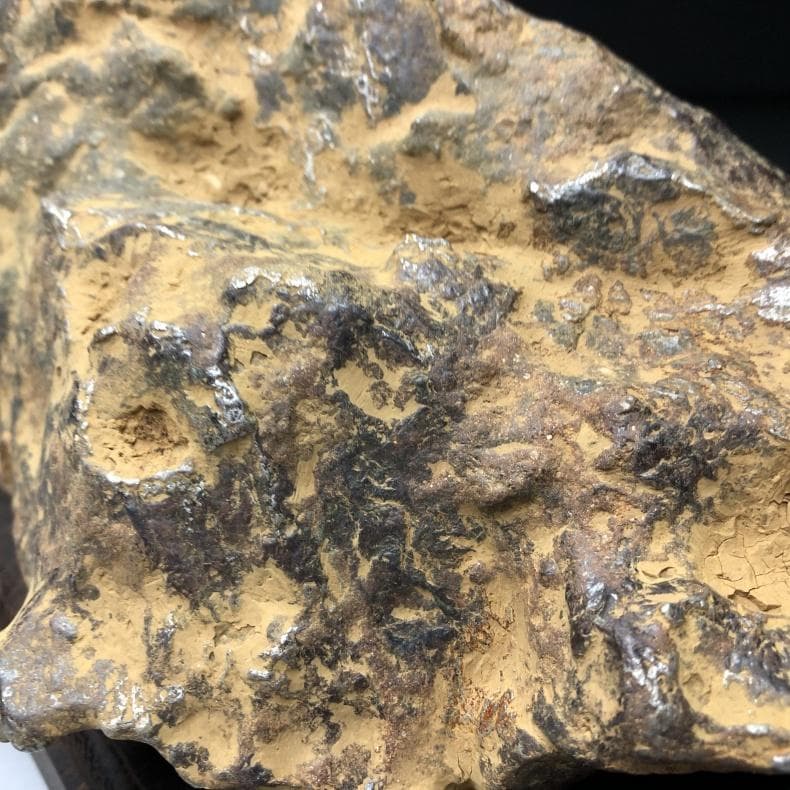 隕石　アルタイ隕石　大型隕石 6.9キロ　鉄隕石　ナチュラル　原石 木台付き