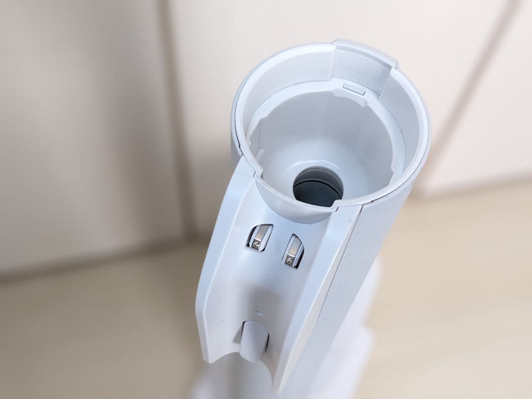 Panasonic セパレート型コードレススティック掃除機 MC-NX700K