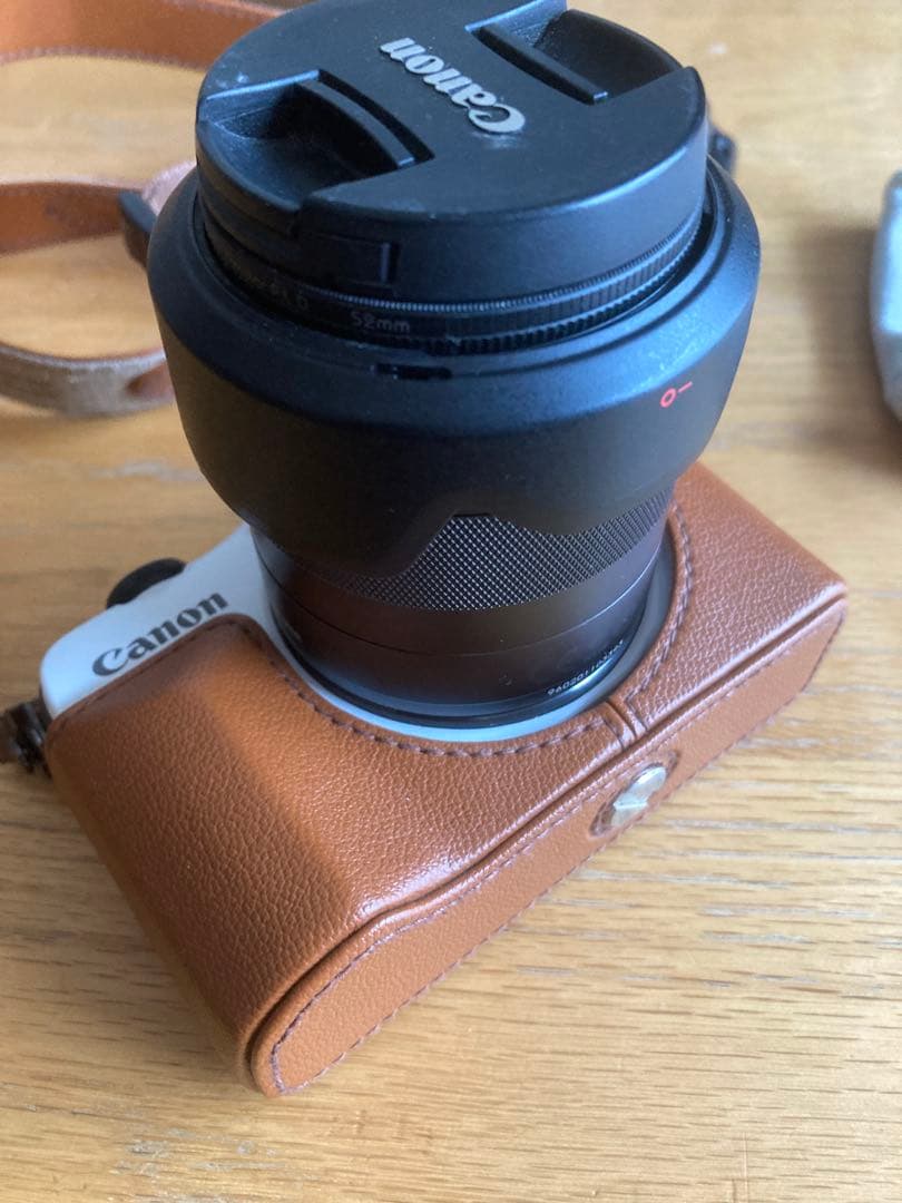 Canon EOS M ミラーレス18-55mm 22mm バッグ　ストロボ
