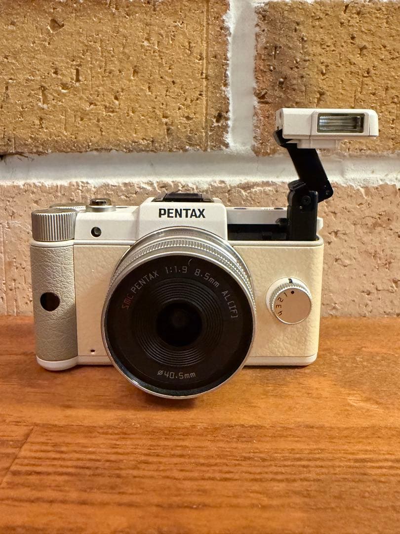 【美品】PENTAX Q ホワイト レンズキット　専用ケース付き