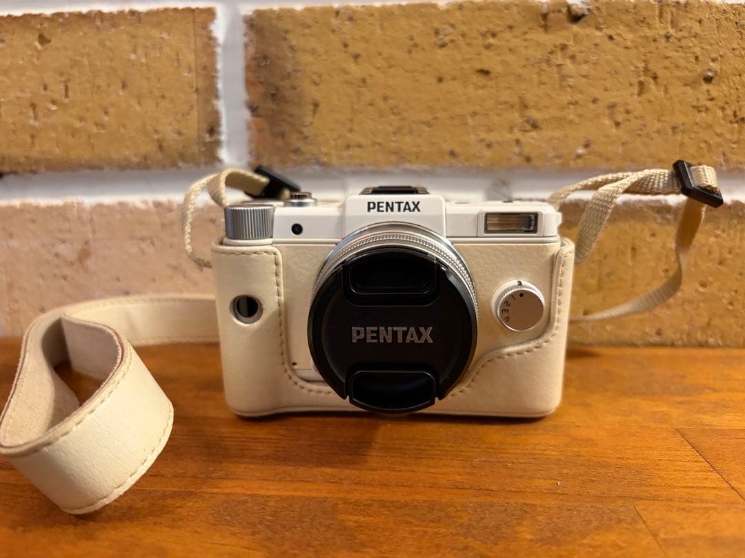 【美品】PENTAX Q ホワイト レンズキット　専用ケース付き