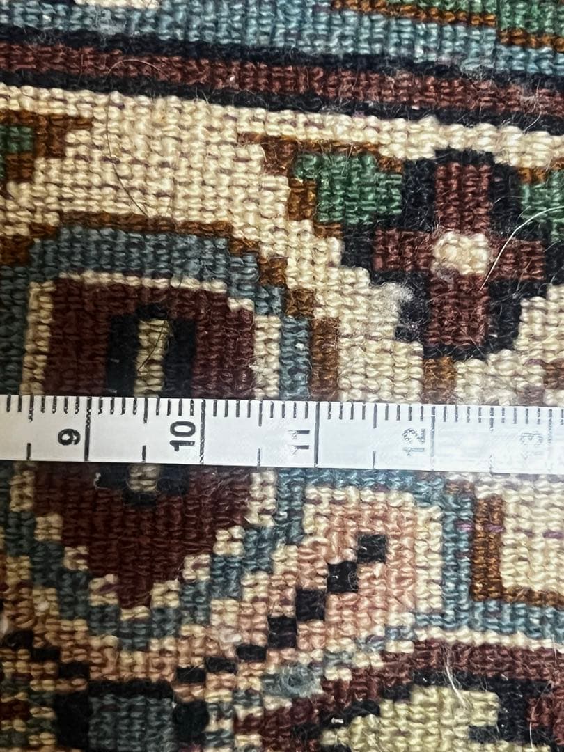 オールド ペルシャ絨毯シルク 工房名入り 小窓柄 140㎝