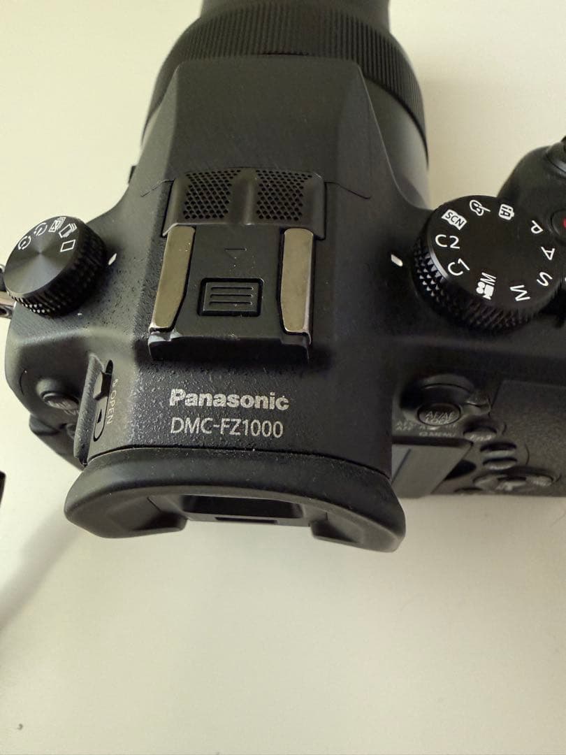パナソニック LUMIX DMC-FZ1000