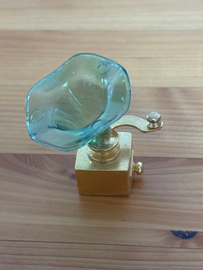真鍮　ミニチュアアンティーク雑貨セット　ドールハウス　ゴールド色　まとめ売り