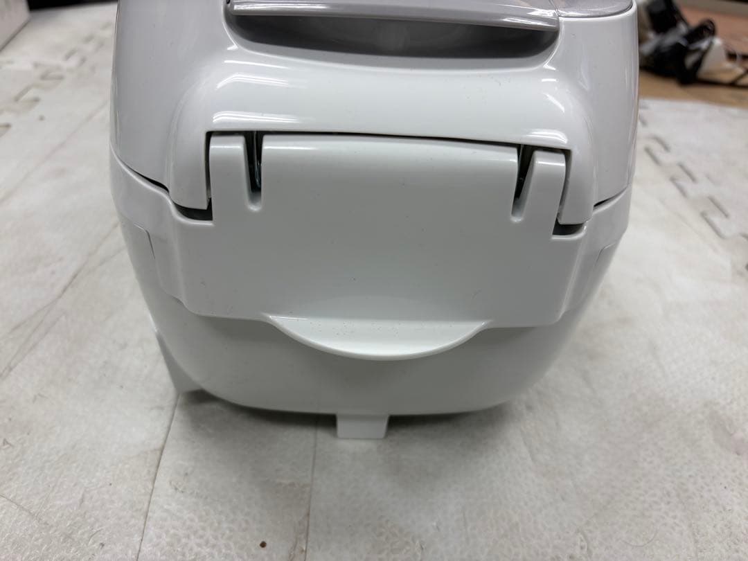 象印 炊飯器 3合炊き NL-BD05-WA ホワイト 一人暮らし 極め炊き