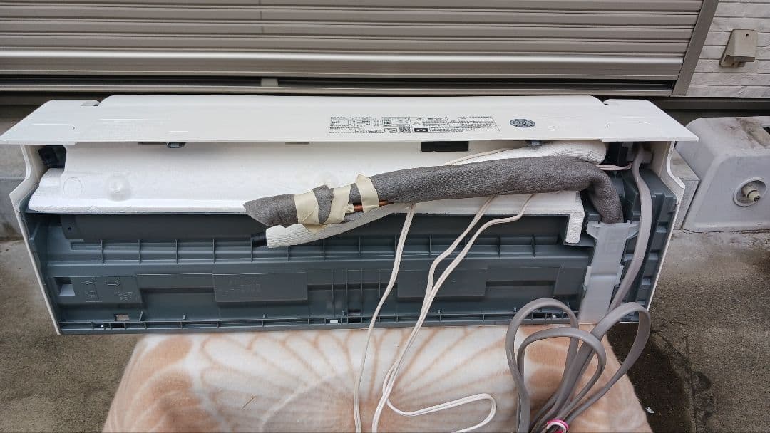 RAS-AJ22M(W) エアコン本体 東京都東村山市、引取り限定です
