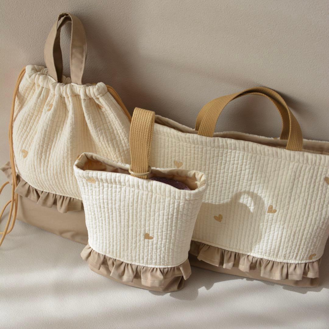 ハート刺繍ヌビ×フリル　入園入学3点セット/レッスンバッグ 上履き入れ 体操着袋