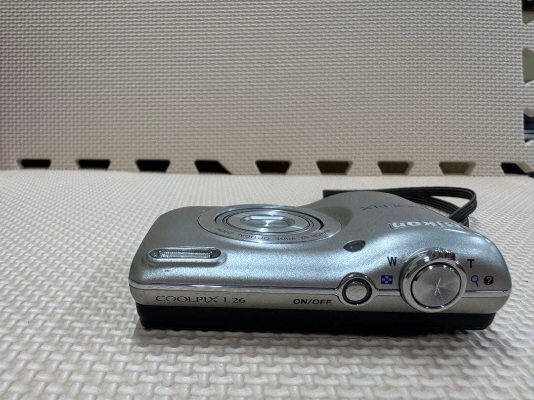 完動品　Nikon COOLPIX L26 シルバー