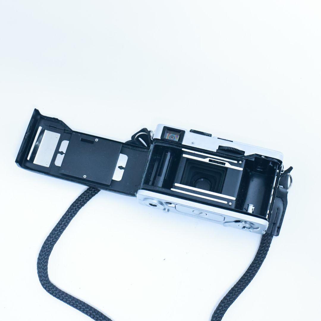 フィルムカメラ　OLYMPUS 35 EC2　電池・アダプター付