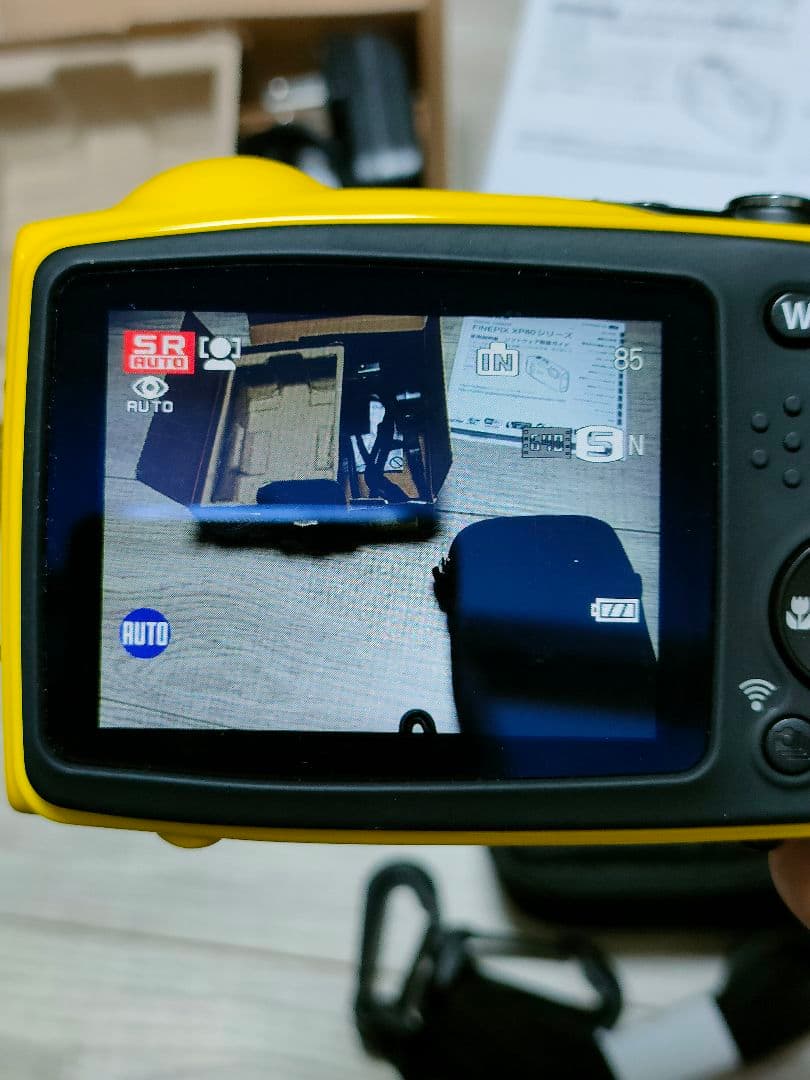 美品　FUJIFILM FINEPIX XP80 防水カメラ