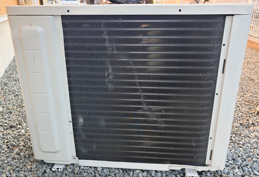 送料込みDAIKIN ルームエアコン F22ZTES-W 2022年製 ②室外機