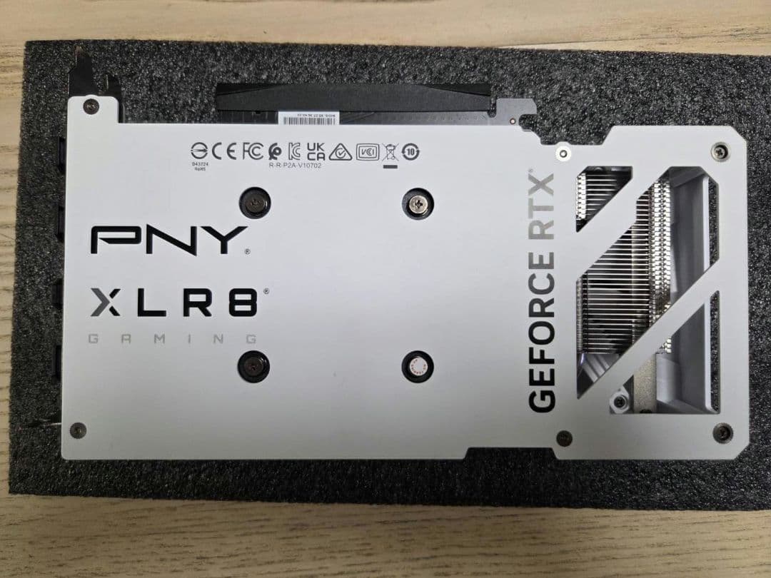 PNY グラフィックボード GeForce RTX 4060 8GB XLR8