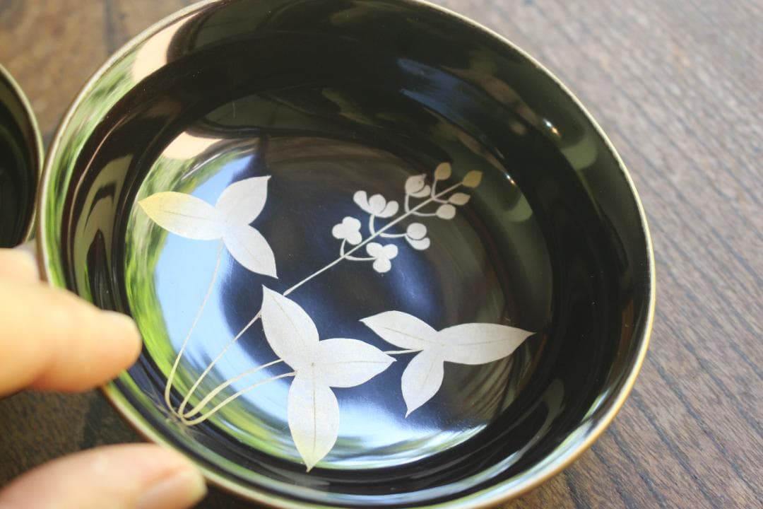 デッドストック！時代金縁黒漆に優美な草花蒔絵の映える小皿6点（検輪島塗蒔絵皿