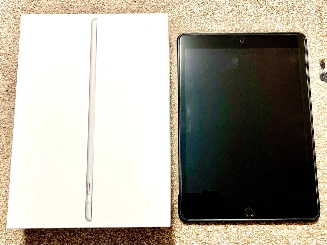 【送料込】■カバー付◆第9世代◆iPad◆Apple◆アップル◆Wi-Fiモデル
