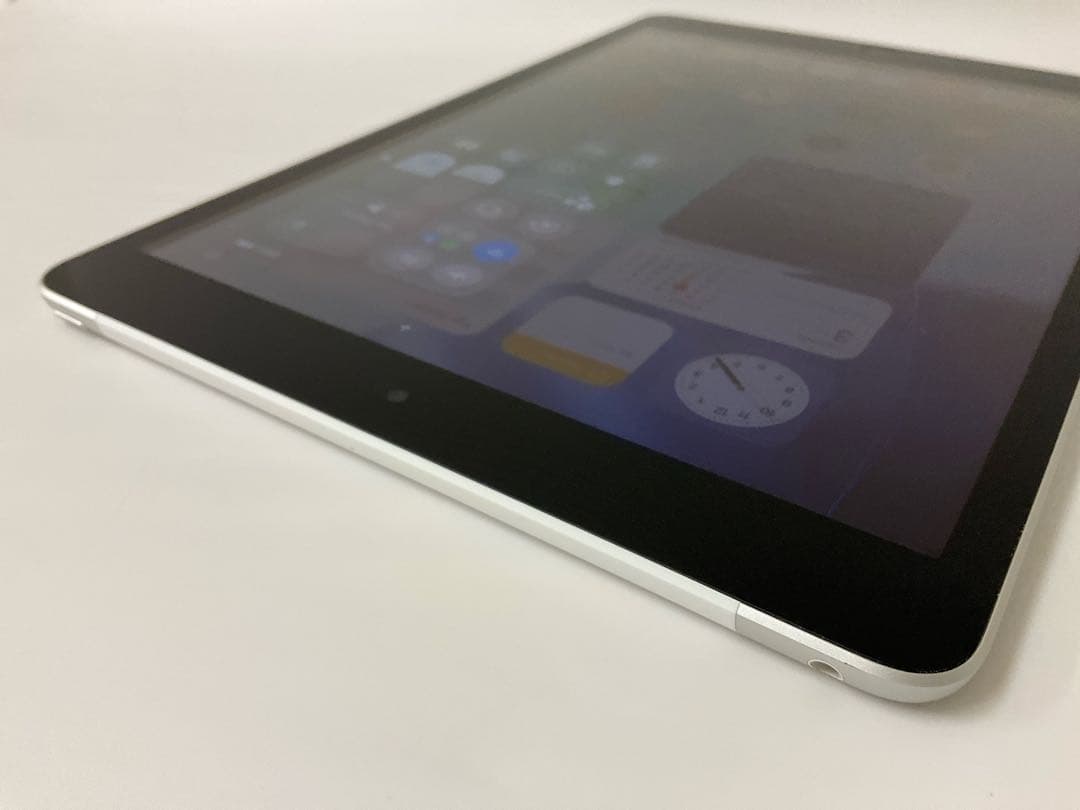 【美品・BT99％】iPad 第9世代 64GB Cellularモデル