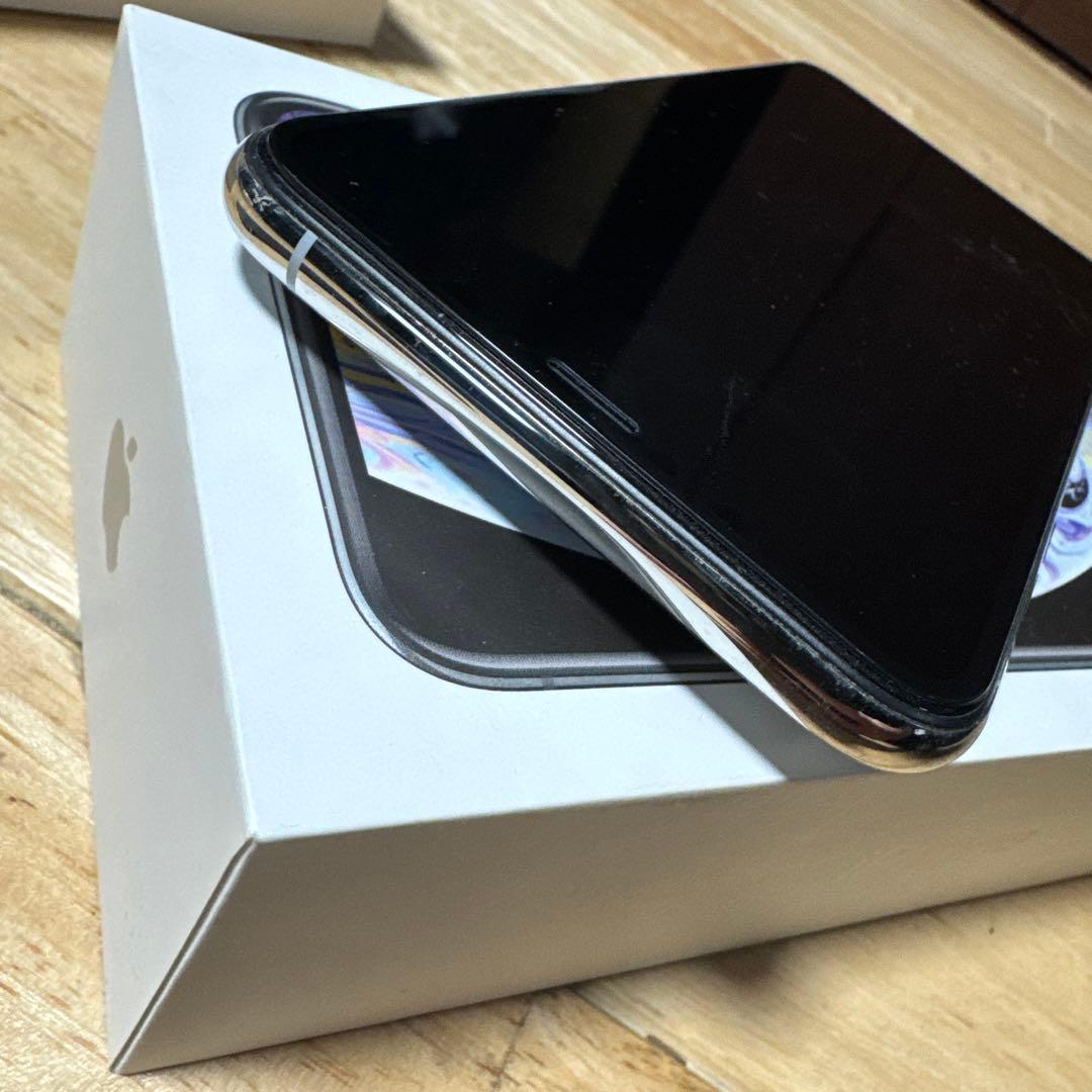 iPhone Xs Max 64GB バッテリー状態77%