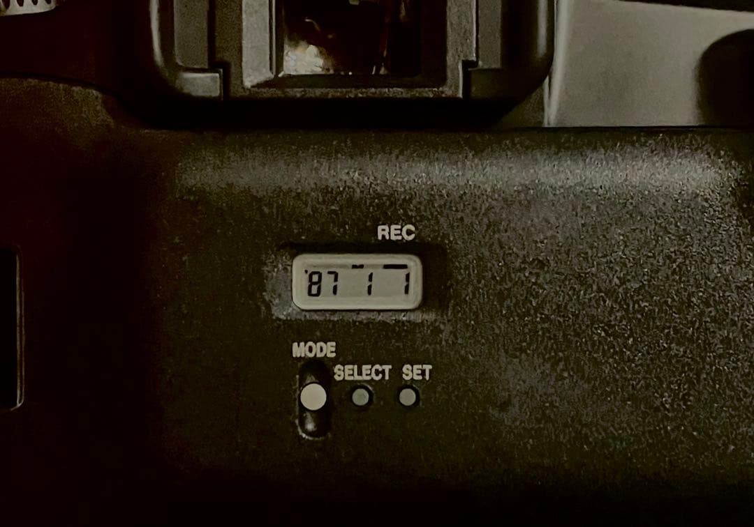 Canon　EOS-1000QD【少年時代に買ったフィルム一眼レフ】　動作確認済