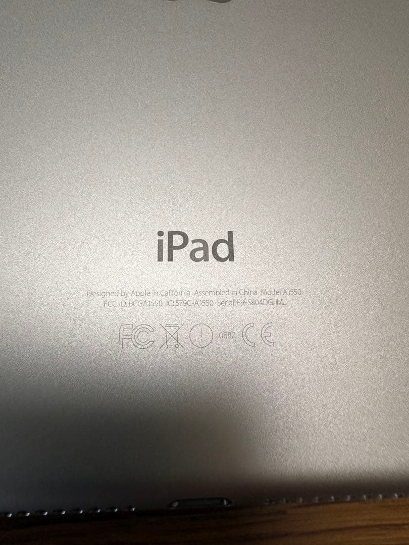 美品　第4世代　iPadmini 64GB Cellular