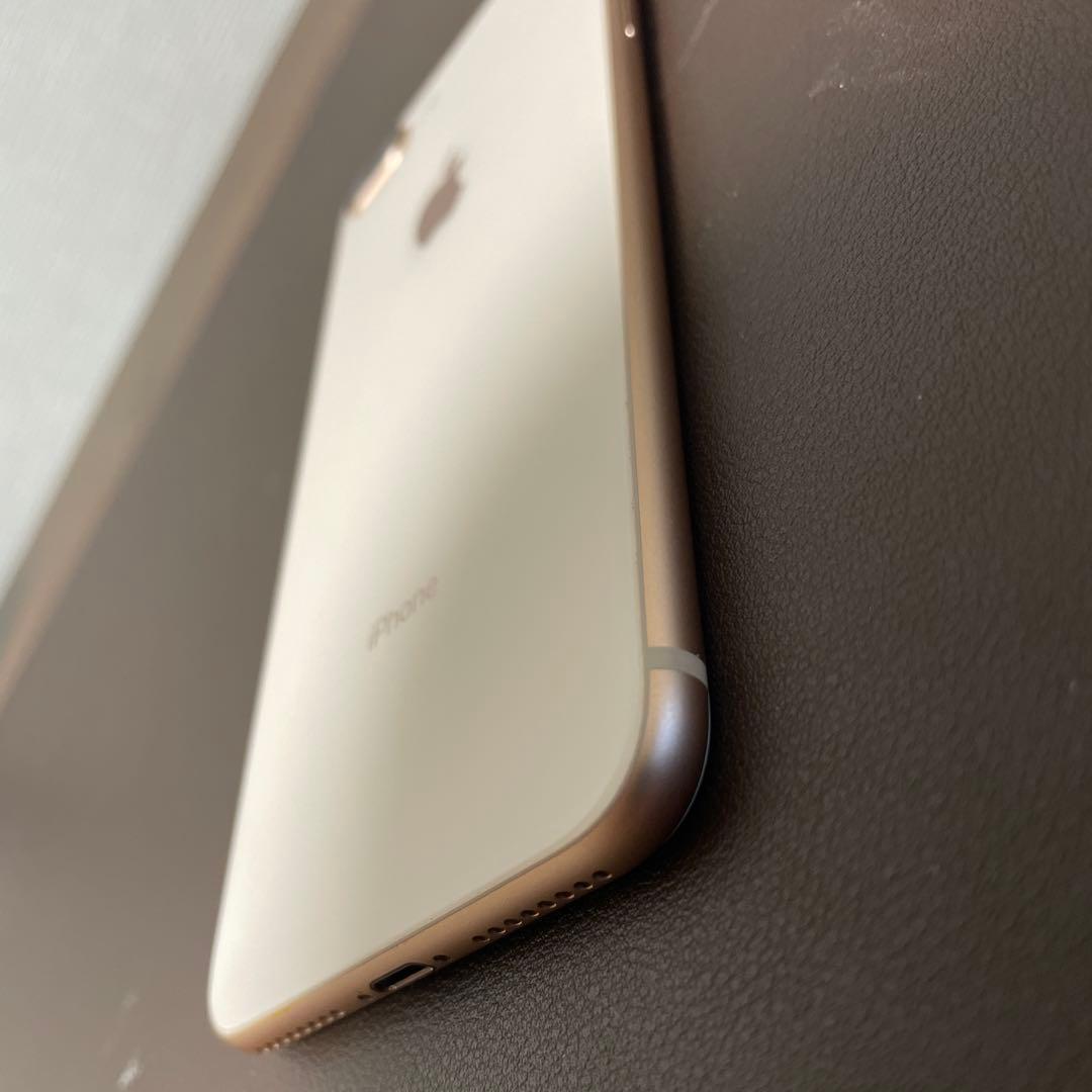 【ファルコン77】iPhone 8 Plusゴールド