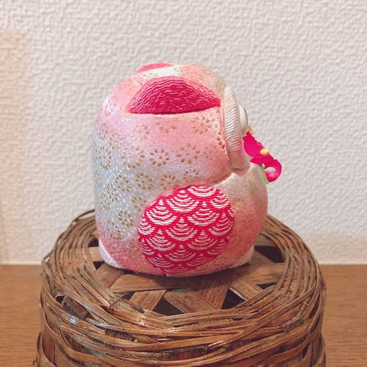 幸せふくろう　ふくろう　フクロウ　置物　木目込み人形