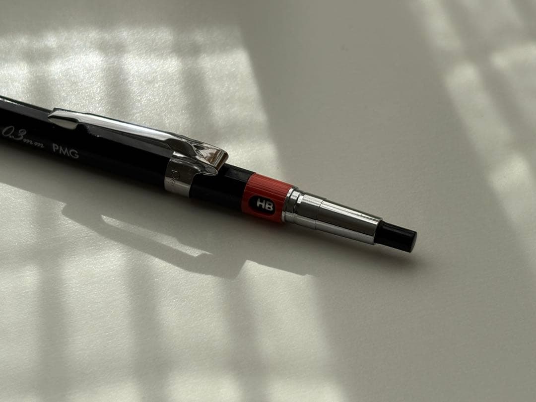 ぺんてる　pmg シャーペン　0.3mm