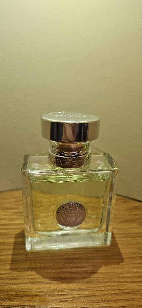 ヴェルサーチェ　ヴぇルセンス　オーデトワレ　30ml
