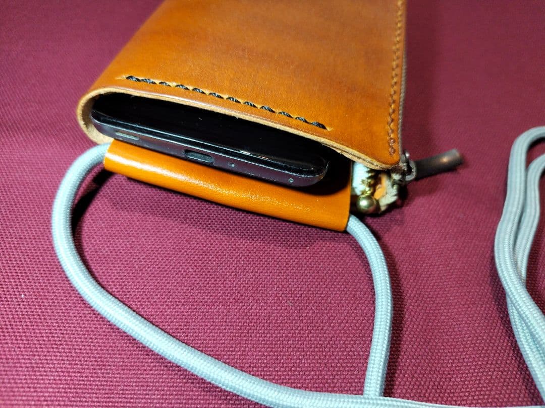 【スマホケースと財布を一体化！】本革製 スマホポーチ カード＆小銭入れ付き