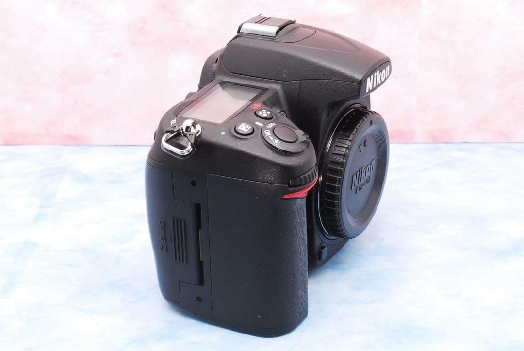 ニコン D7000☆一眼レフカメラ☆超望遠付Wレンズ☆バッグ付☆S数極少