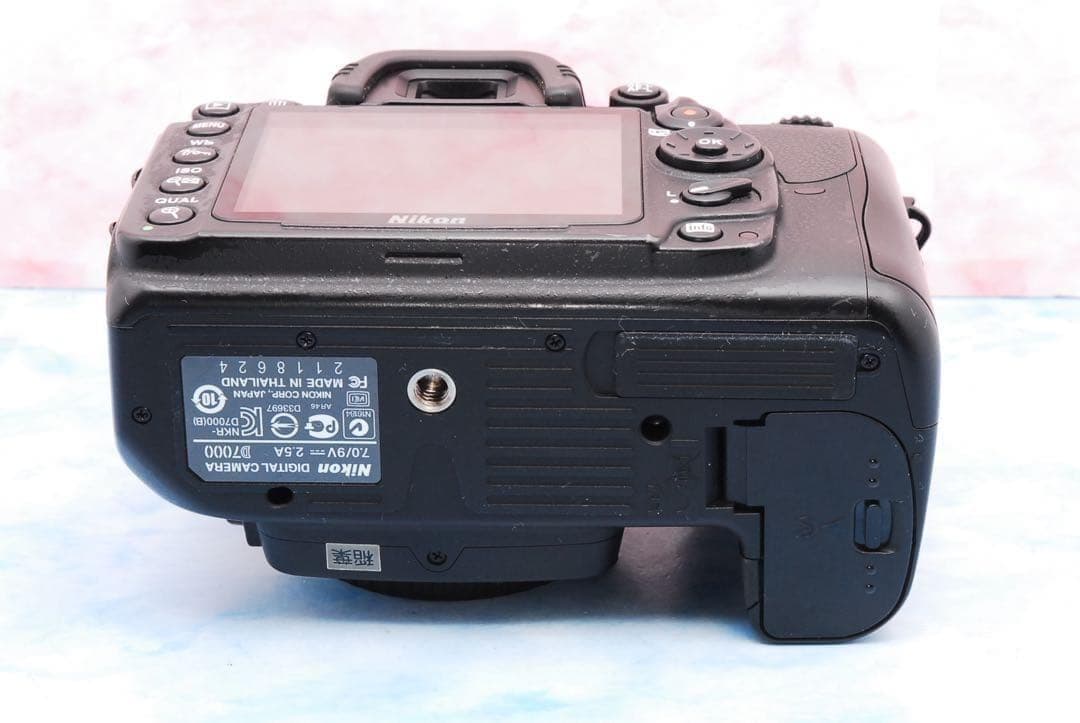 ニコン D7000☆一眼レフカメラ☆超望遠付Wレンズ☆バッグ付☆S数極少