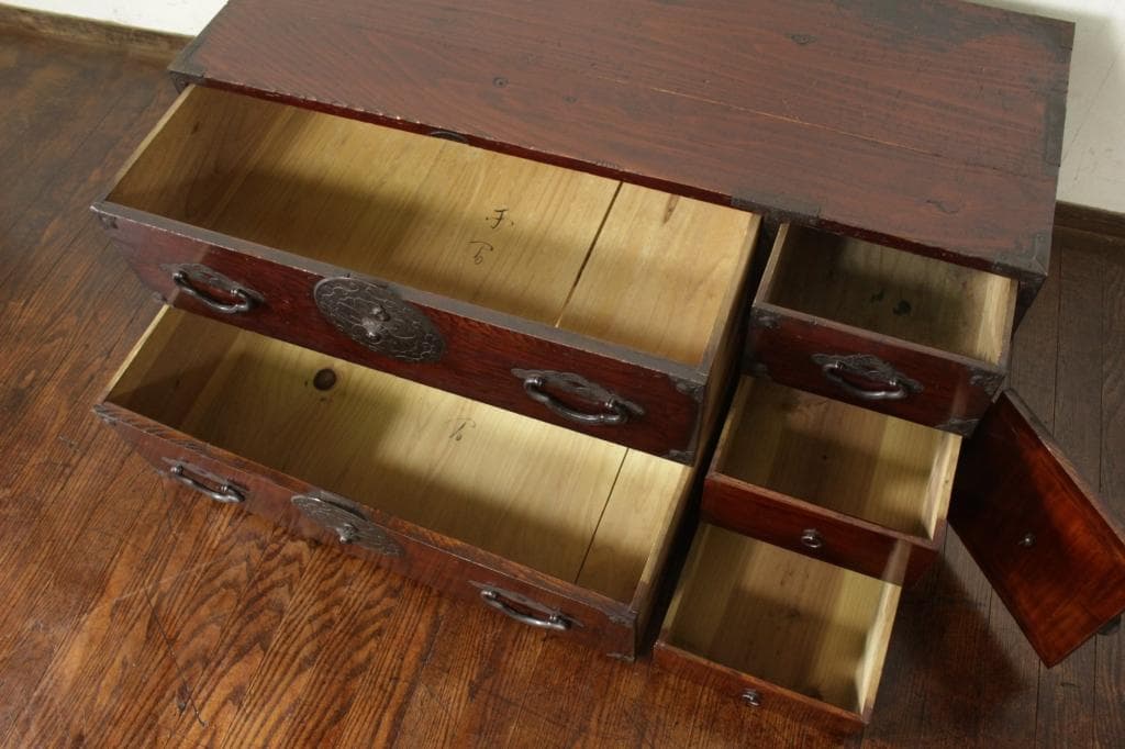 米沢箪笥 前栗 桜丸金具 扉付 時代箪笥 ローボード