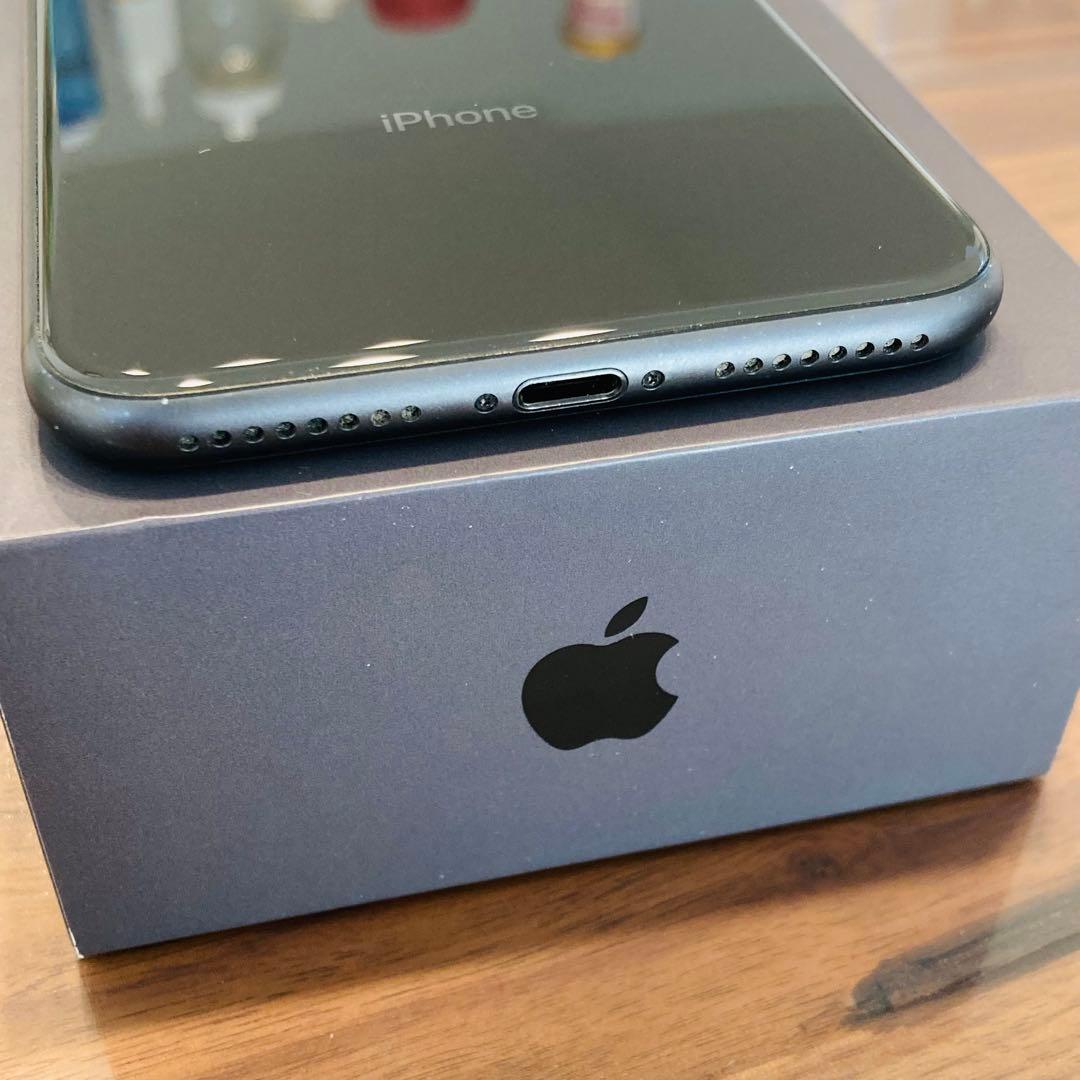 iPhone 8Plus 256GB スペースグレー バッテリー最大容量100%