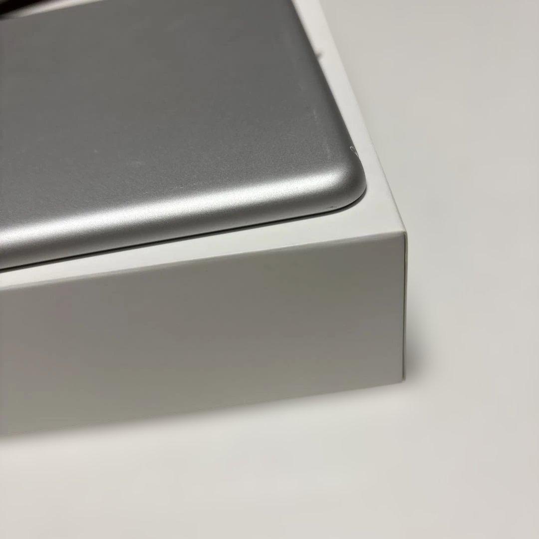 iPad第9世代64GB本体
