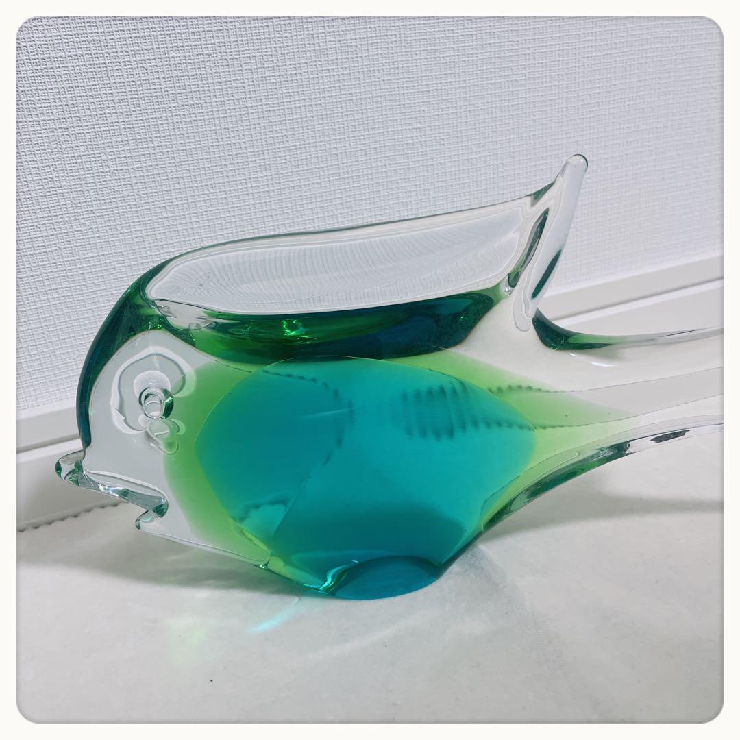 スェーデン　ハンドメイドガラス　爽やかミントグリーン　フィッシュオブジェ